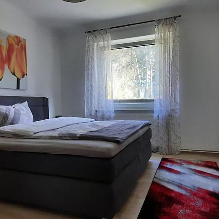 Ferienhaus Im Gruenen/Monteurzimmer 오라니엔부르크 외부 사진